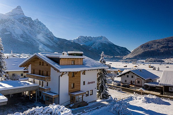 Haus Alpenstern im Winter mit Sonnenspitze